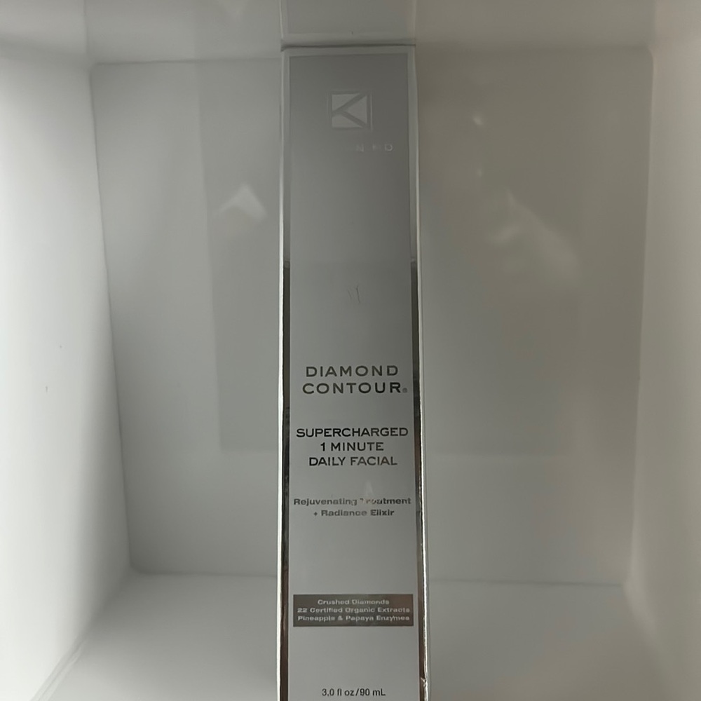 NWT Diamond Contour Supercharged 1-Minute Daily Facial, Rejuvenating Treatment